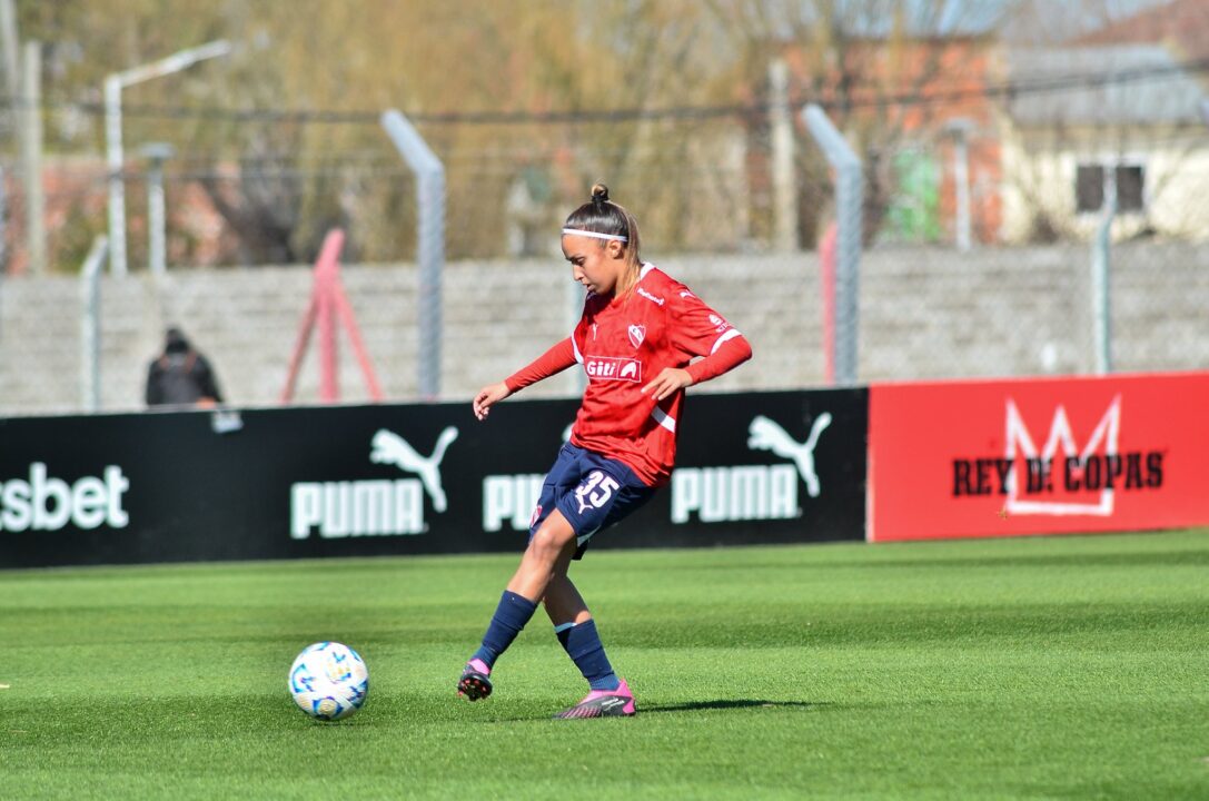 Las Diablas cayeron en su primer partido.
