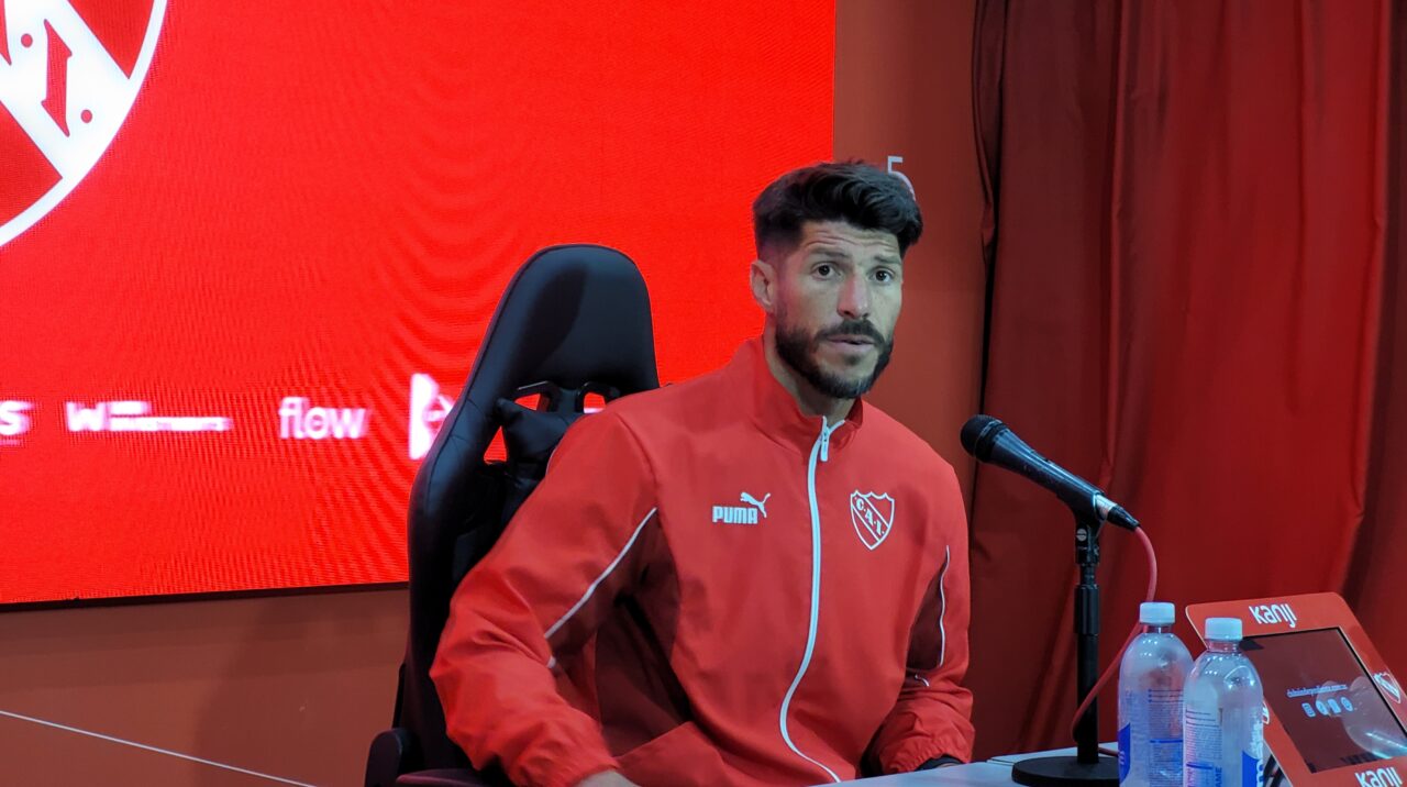 Carlos Matheu conversó con los periodistas.