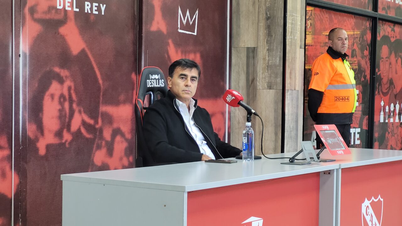 Gustavo Quinteros: "Lo primero que puedo pedirle a la gente es paciencia"