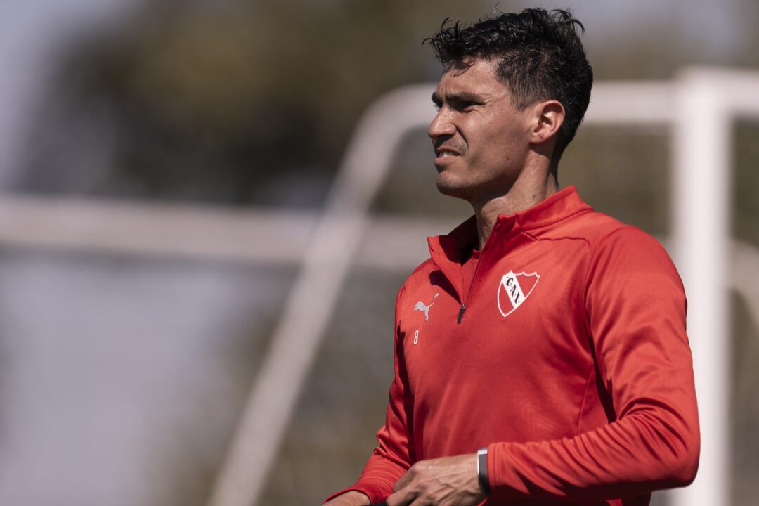 Se confirmaron los árbitros para el próximo partido de Independiente y hay polémica