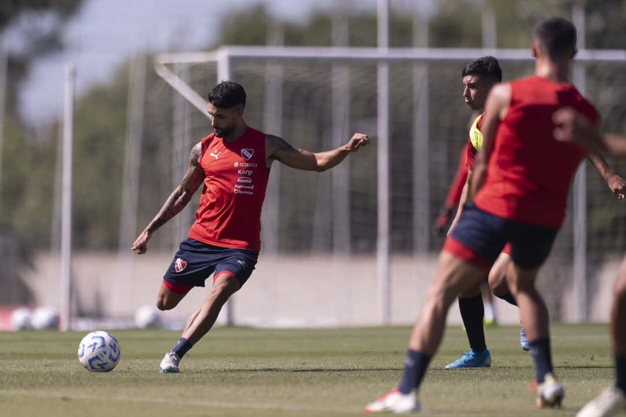 Franco Paredes está en condiciones de jugar si Independiente lo necesita.