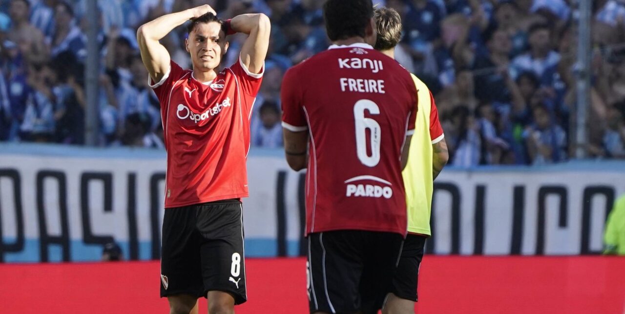 Galdames quiere meterse en el once de Independiente.