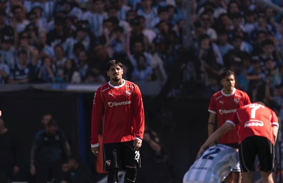 Independiente debe cumplir y pagar el pase de Lomónaco.