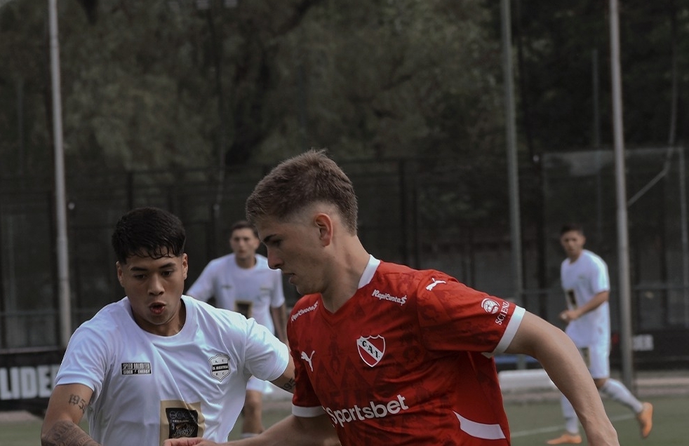 La Reserva de Independiente ganó y clasificó