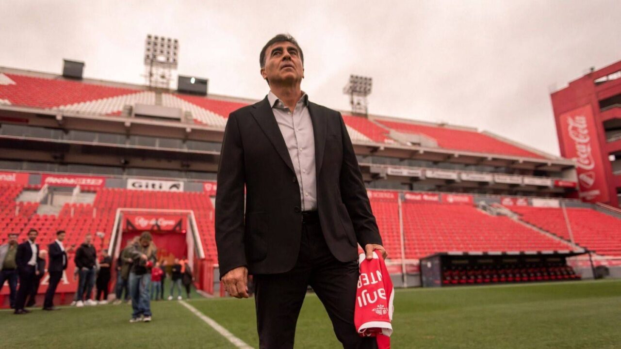 Gustavo Quinteros está muy comprometido con Independiente.