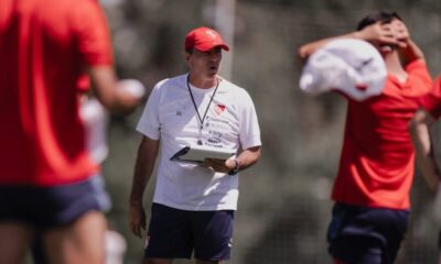 Qué puesto quiere reforzar primero Gustavo Quinteros