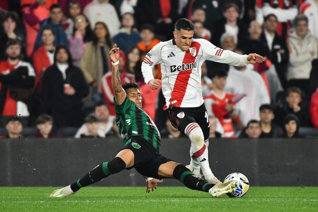 Bustos, ex Independiente, se va a ir de River.