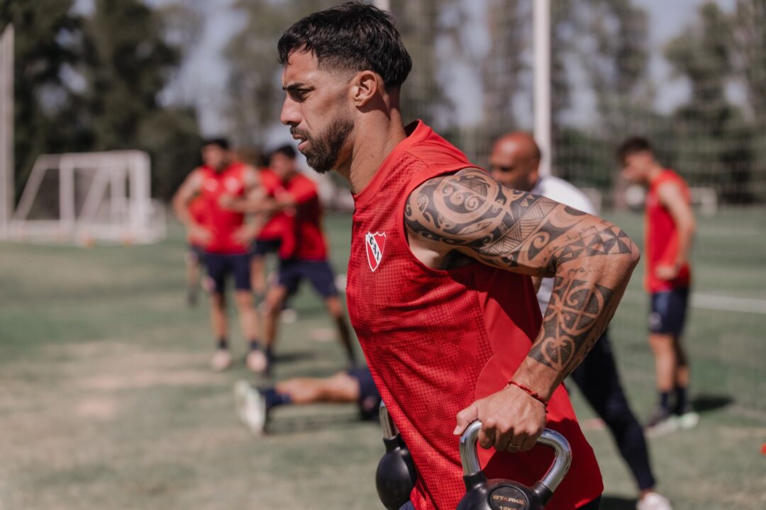 Independiente ultima detalles para un nuevo partido.