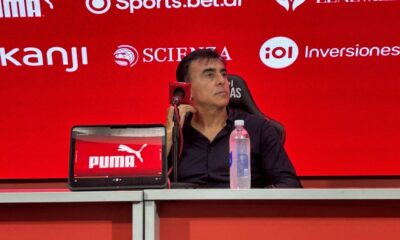 Gustavo Quinteros conversó con la prensa.