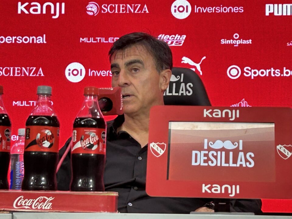 Gustavo Quinteros volvió a conversar con los medios.
