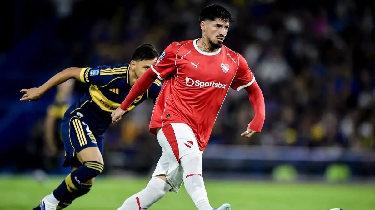 Gustavo Quinteros podrá seguir contando con Lomónaco.