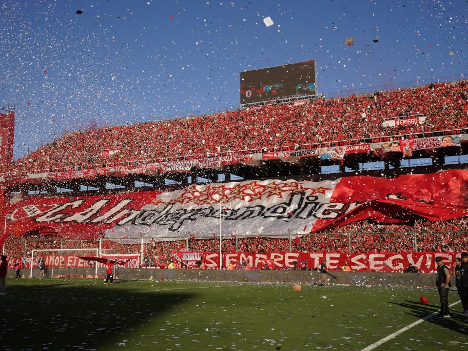 La peligrosa terna arbitral que le tocó a Independiente