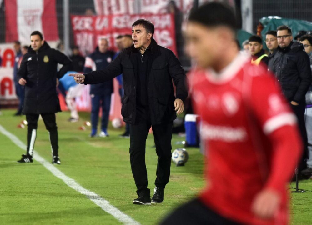 La primera decisión de Quinteros sobre el equipo que se viene