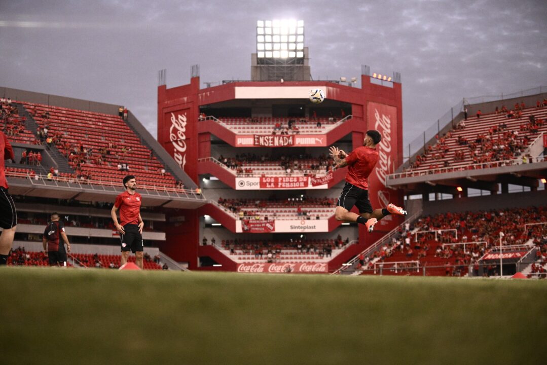 Llegó a Independiente como figura, pero ya le buscan club