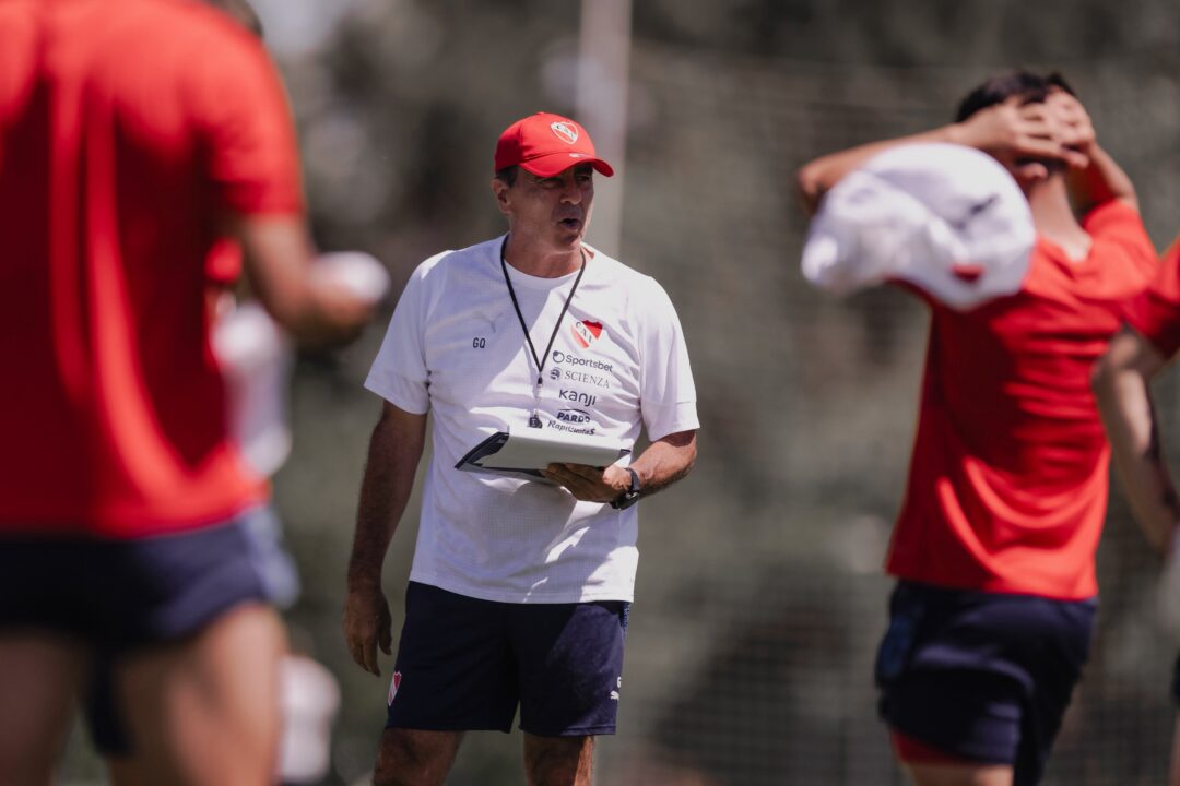 Gustavo Quinteros ya está planificando lo que se viene.