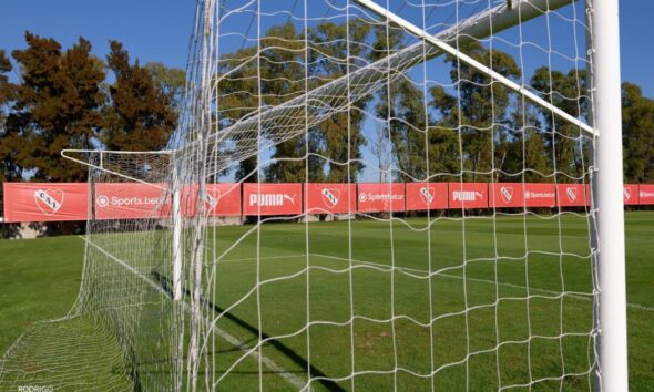 Se confirmó qué lesión tiene una de las promesas de Independiente