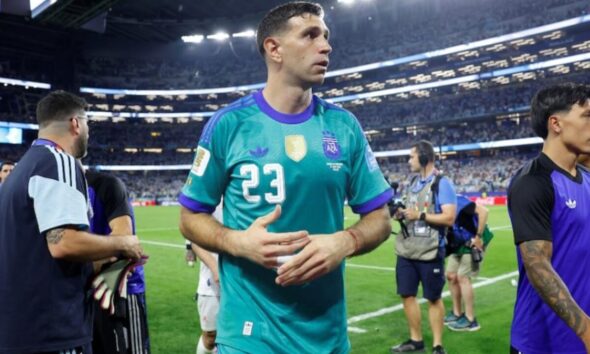 El Dibu Martínez está ante otra chance espectacular